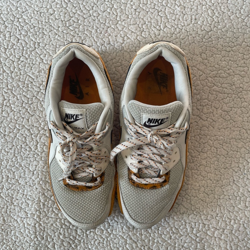 Nike Air Max 90 Animal Print 🧡 - Picture 5 of 9